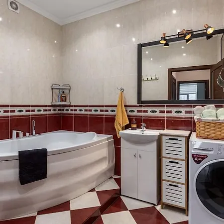 Dzīvoklis Lovely 2-bdrm Ideal For Couples And Family With Children, Free Parking On Premises